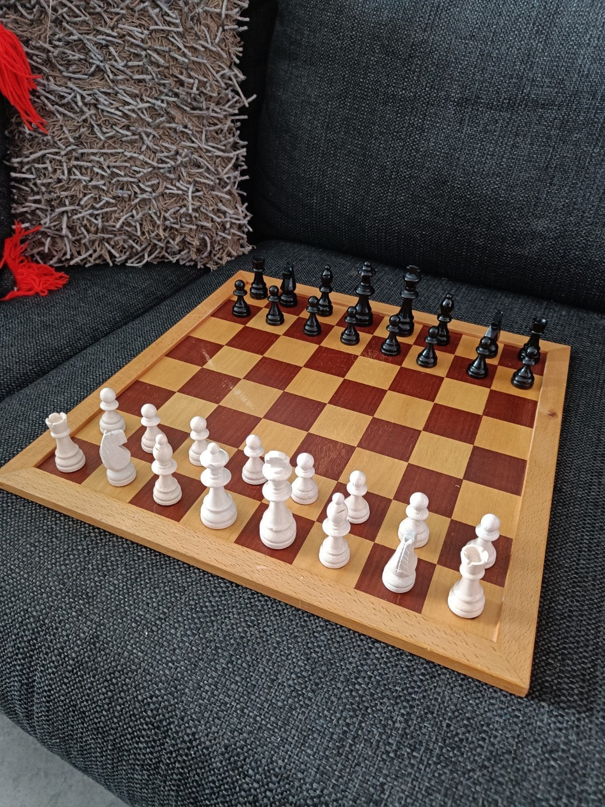 Houten homas  Dam- en Schaakbord met Speelstukken, Ophalen of Verzenden, Minder dan 500 stukjes, Gebruikt, Schaken