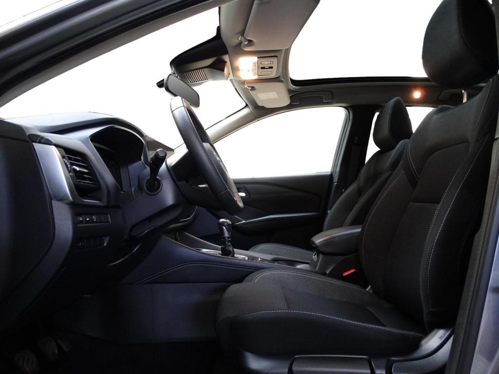 Nissan Qashqai 1.3 MHEV Panoramadak /Carpay /Virtual cockpit, Voorwielaandrijving, 1304 kg, Gebruikt, Euro 6