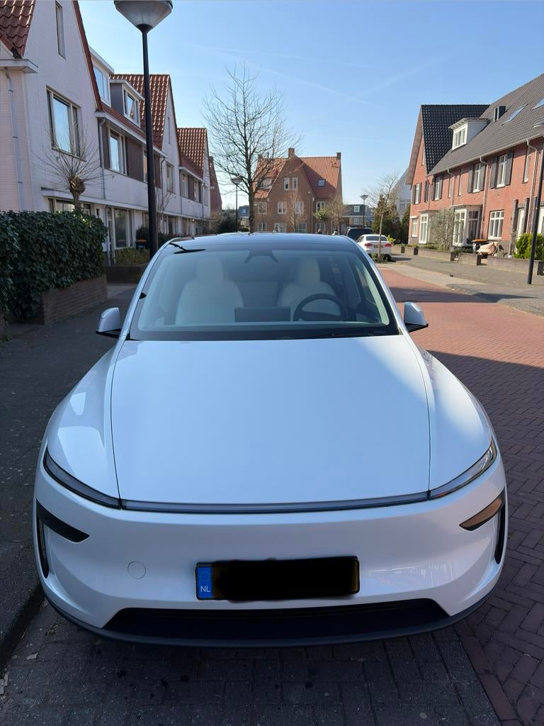 Tesla Model Y Juniper - Premium Long Range RWD Wit, Automaat, Achterwielaandrijving, 495 min, Wit