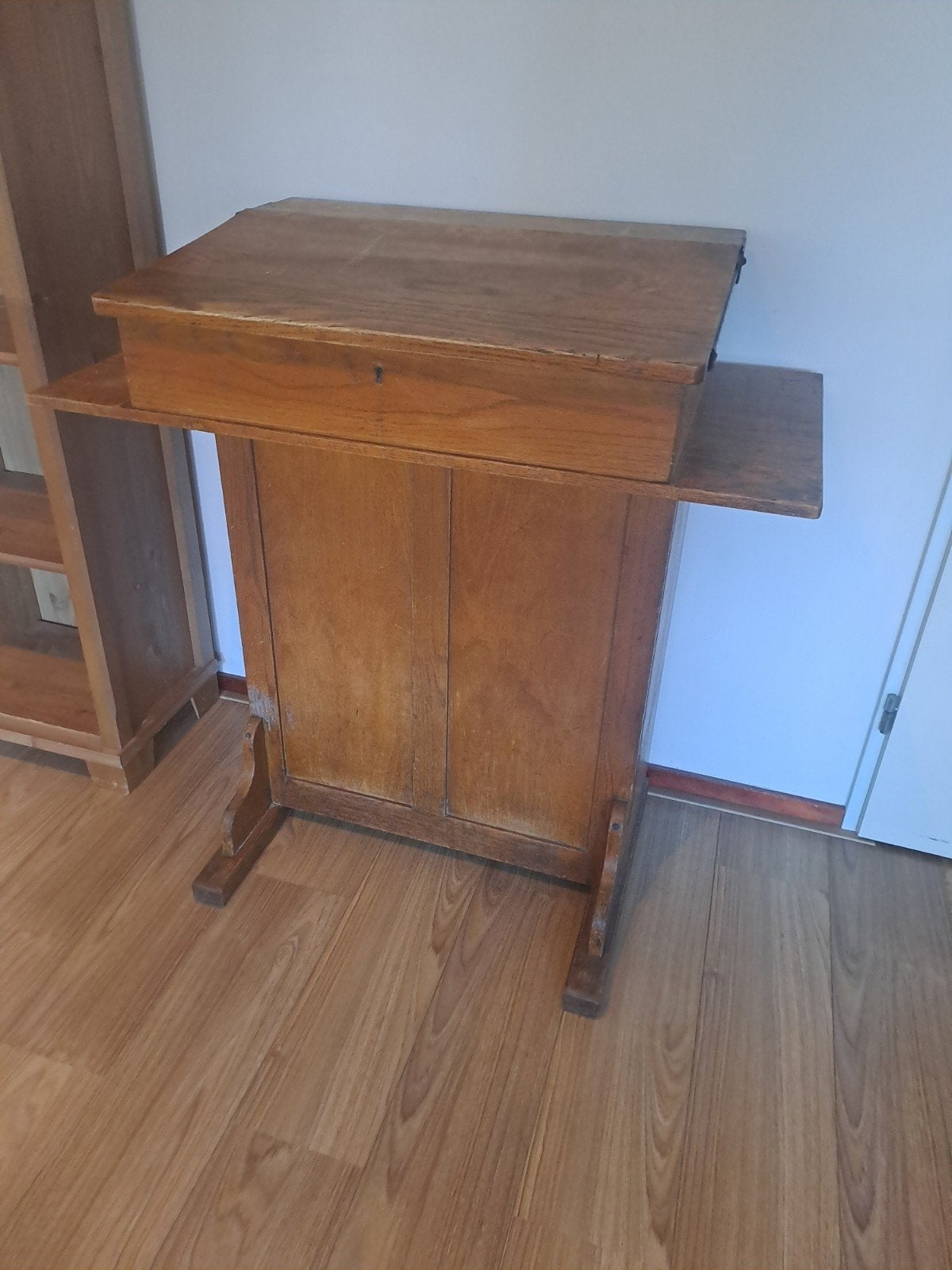 Antieke Art Deco lessenaar van eikenhout in goede staat, Ophalen