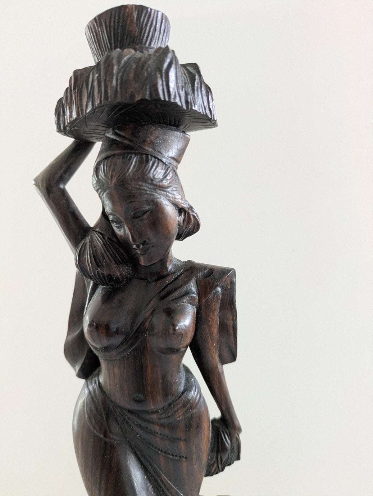 Beeld - Houtsnijwerk - Balinese vrouw, Antiek en Kunst, Ophalen of Verzenden, Hout, Beeld