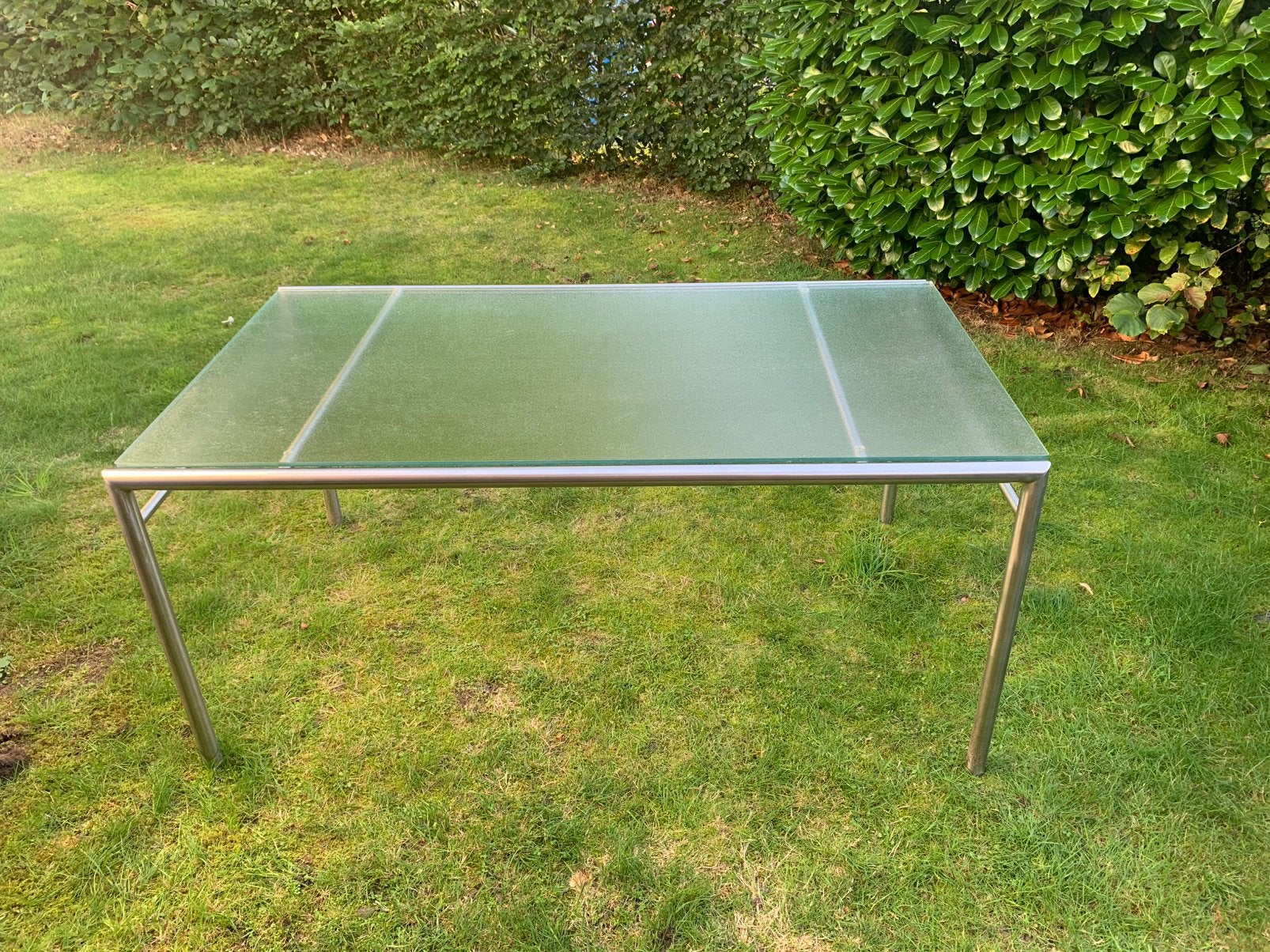 Mooie design eettafel Neftis van Private Label, Ophalen, 50 tot 100 cm, Zo goed als nieuw, 150 tot 200 cm