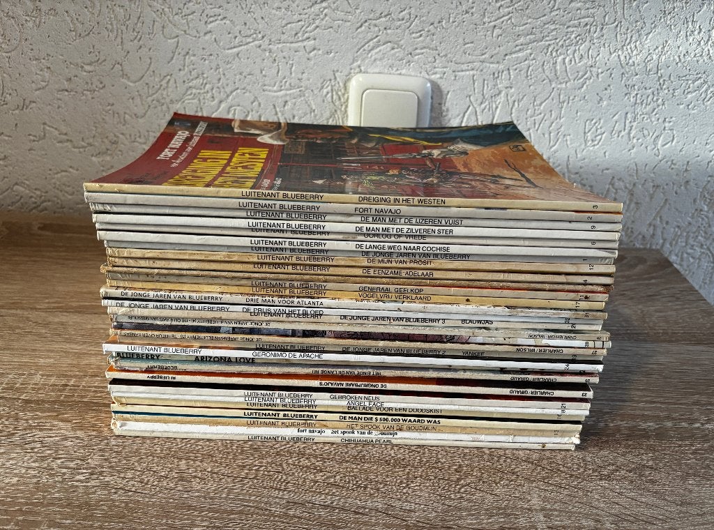 Blueberry 33x strips softcover, Gelezen, Ophalen of Verzenden, Giraud, Charlier, Meerdere stripboeken