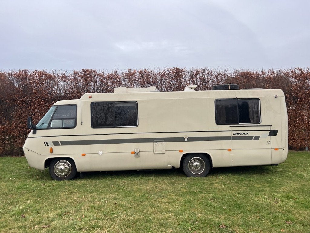 Gmc USA CAMPER V8 ASTROLINER 1980 REFURBISHED CAR LOADER #be, Avenue de l'Europe 2, 1640 Rhode-Saint-Genèse, Belgium, 7 tot 8 meter