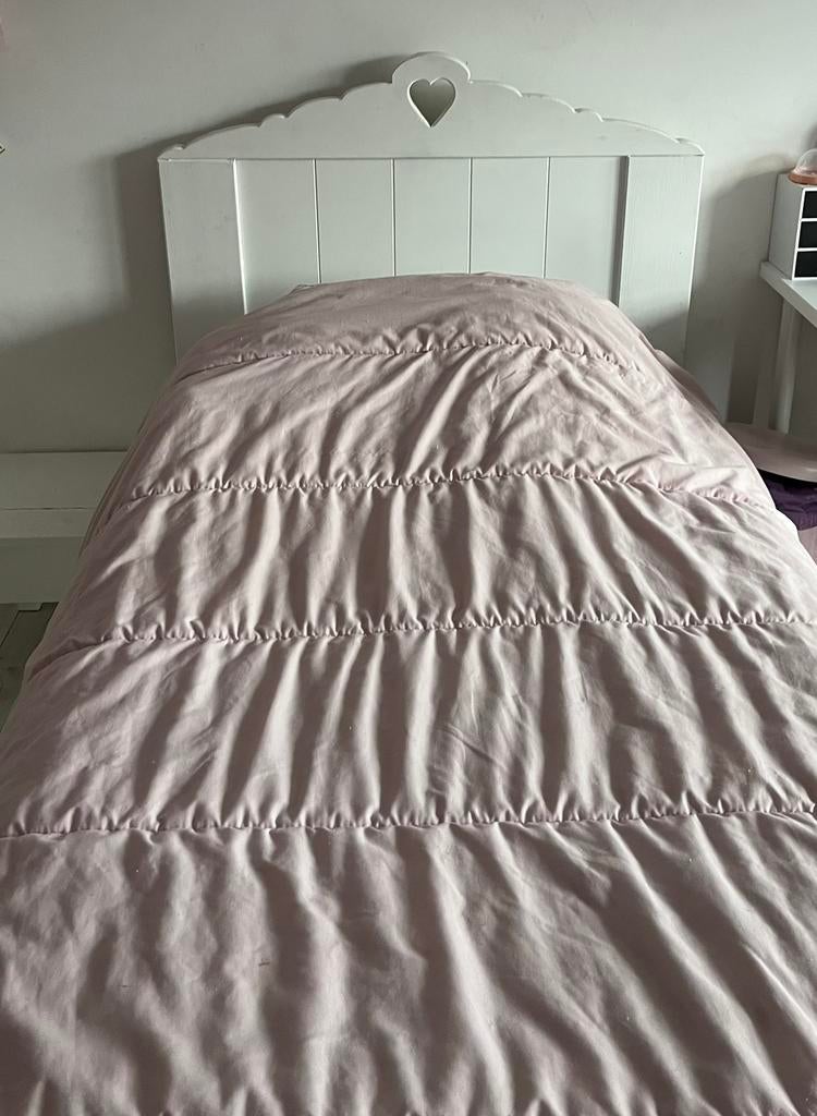 Een romantisch brocante meisjes bed met hartje, Ophalen, 85 tot 100 cm, Gebruikt, Matras