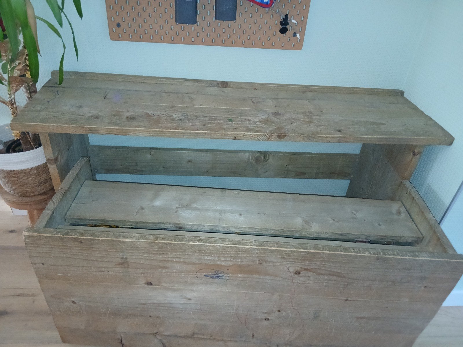Houten bankje met opbergruimte en kussen, Gebruikt, Overige kleuren, Ophalen of Verzenden, Rustiek, Landelijk, Industrieel