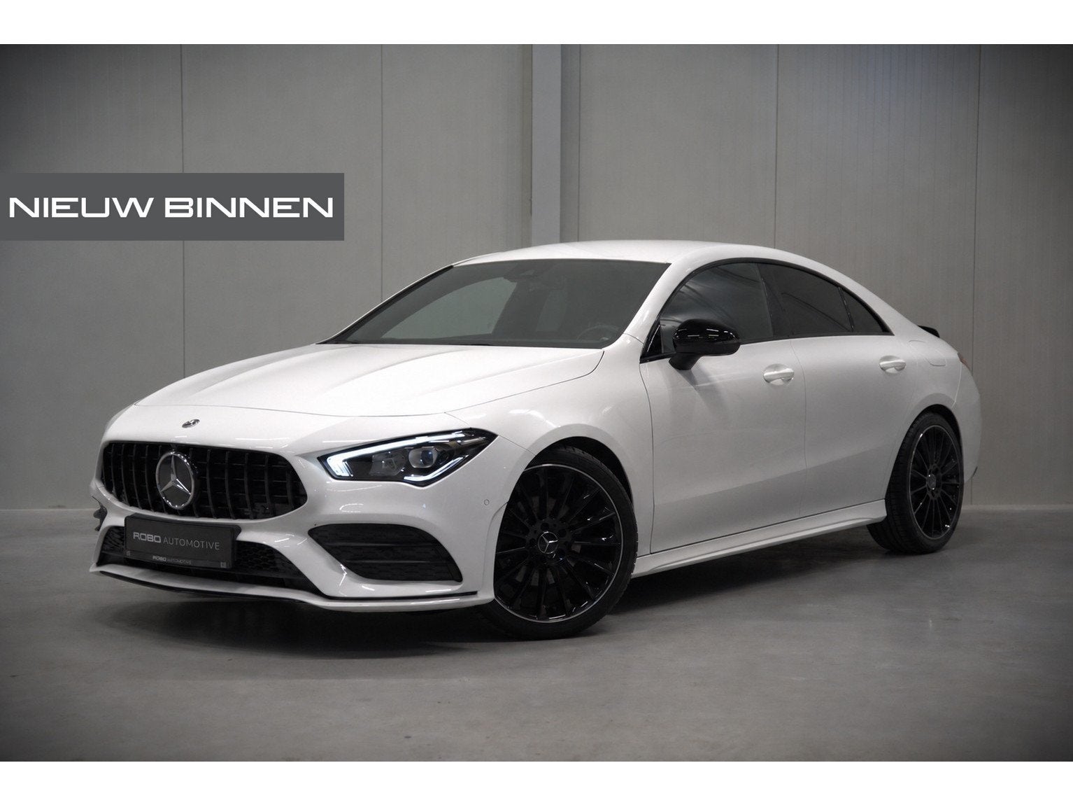Mercedes-Benz CLA-Klasse 180 Premium Plus | Stoelverwarming, Auto's, Gebruikt, 4 cilinders, Wit, Bedrijf