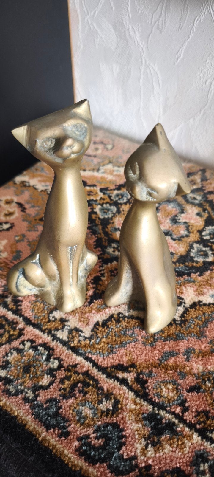 Set van 2 vintage messing kattenbeeldjes (Mid-Century), Verzamelen, Ophalen, Gebruikt, Dier