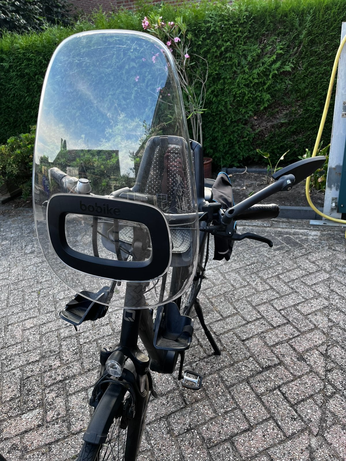 Bobike fietsstoeltje en windscherm, Ophalen, Gebruikt, Voorzitje, Voetsteuntjes