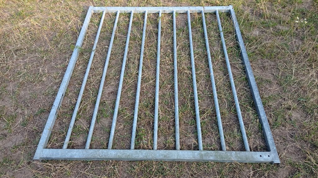 Nieuwe enkele spijlen-draaipoort met anti-klimstrip, Ophalen, Nieuw, IJzer, Spijlenhekwerk