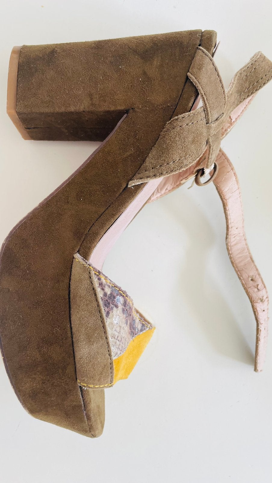 Te koop: leren sandalen, Bronx, groen, 40, Kleding | Dames, Schoenen, Ophalen of Verzenden, Zo goed als nieuw, Groen, Sandalen of Muiltjes