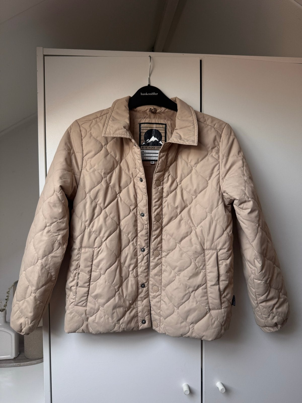 Nieuwe beige gewatteerde jas van Blue Ridge, Kleding | Dames, Jassen | Winter, Ophalen, Zo goed als nieuw, Maat 34 (XS) of kleiner