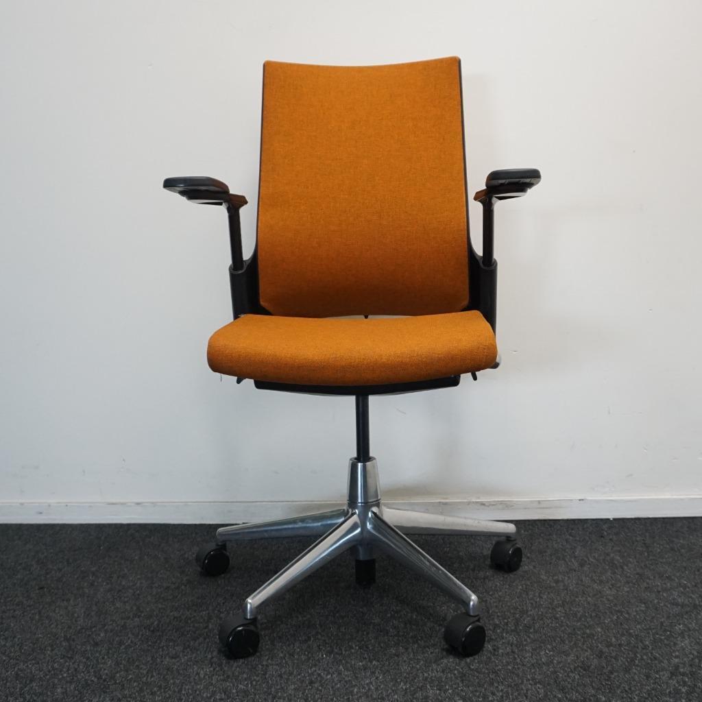 Ahrend 2020 Extra Verta bureaustoel Oranje/ Zwart Hoge Rug, Gebruikt, -, -, Oranje