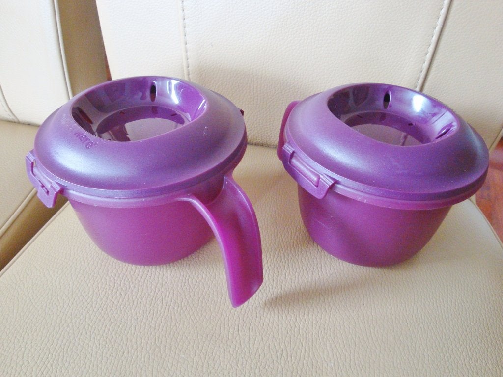 2 x Tupperware rijstkoker 1 persoon magnetron 550ml, Ophalen of Verzenden, Zo goed als nieuw, Paars, Overige typen