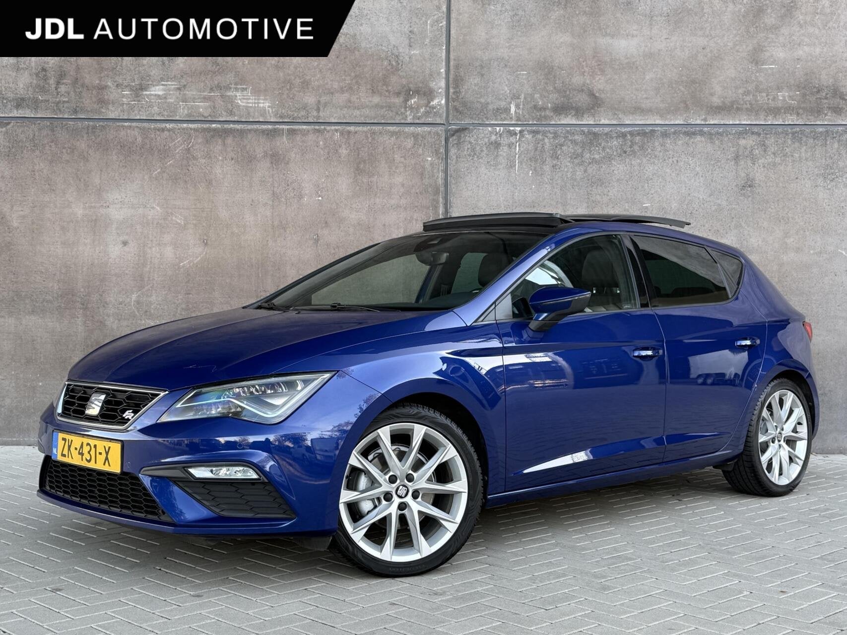 Seat Leon 1.5 TSI FR Business Intense Automaat | Trekhaak |, Dealer onderhouden, 4 cilinders, 49 €/maand, Origineel Nederlands