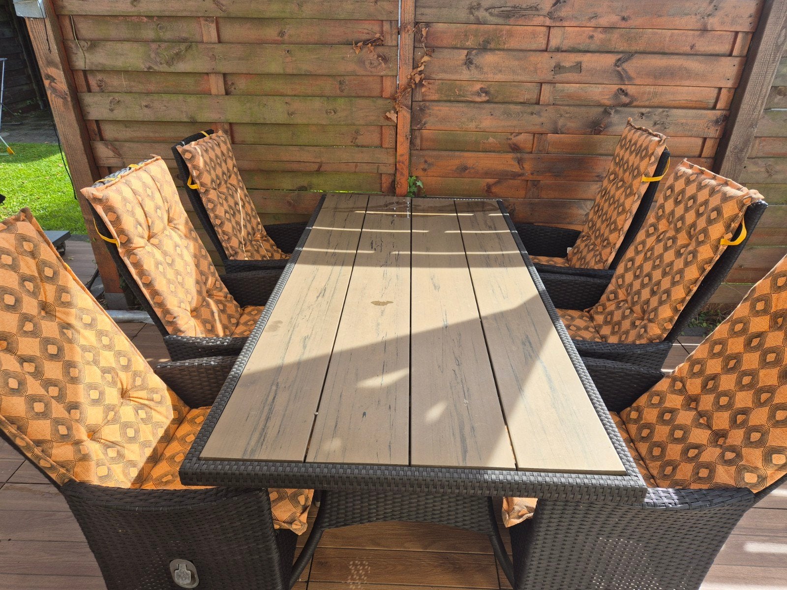 Heerlijke eethoek 2.00 x 95 cm - Ophalen voor 25 oktober, Tuin en Terras, Ophalen, Kunststof, Gebruikt, 6 zitplaatsen