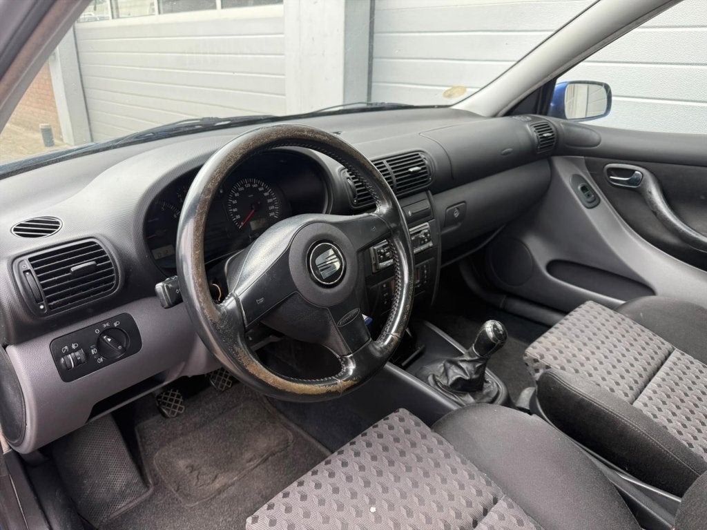 SEAT Leon 1.6 16V 77KW | Achteras defect | GEEN APK, foto 10