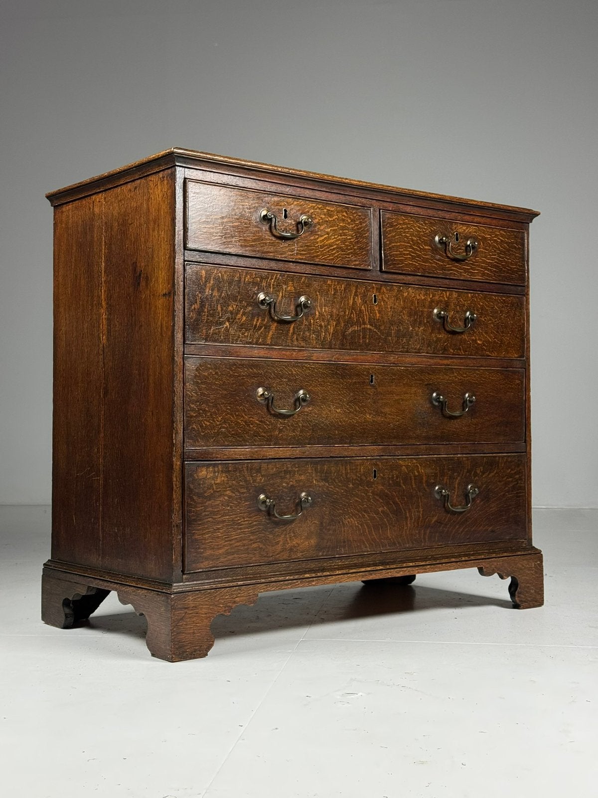 Engelse ladekast 1780 eiken antiek, Huis en Inrichting, Kasten | Ladekasten, Ophalen, Eikenhout, 50 tot 100 cm, Zo goed als nieuw