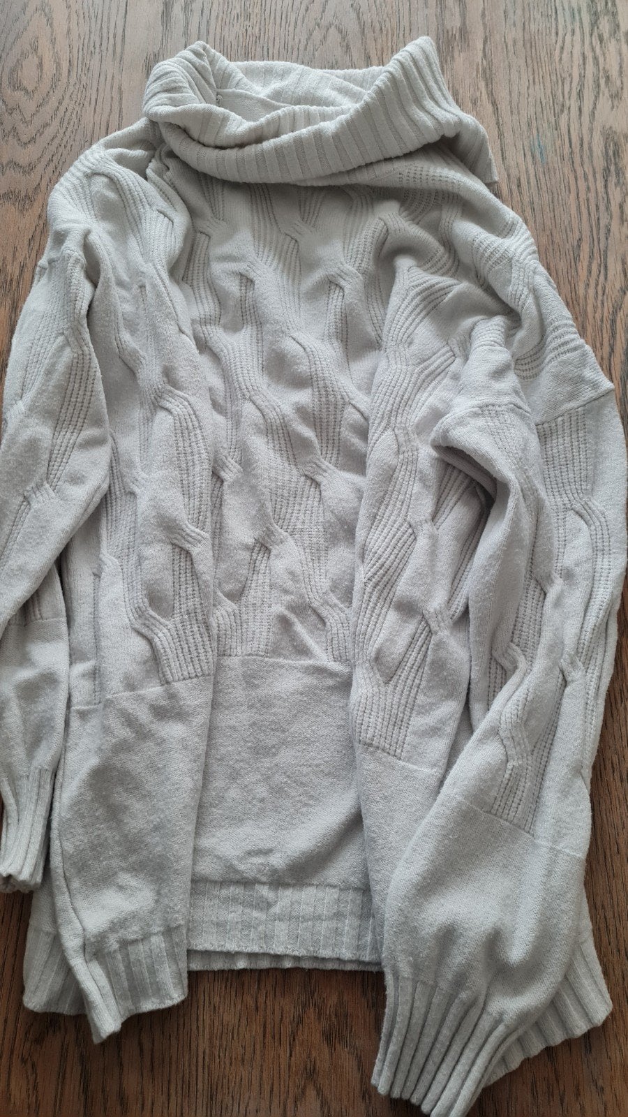 Veel gedragen kabeltrui met hoge boord, Kleding | Dames, Truien en Vesten, Ophalen of Verzenden, Gedragen, Maat 38/40 (M), Grijs