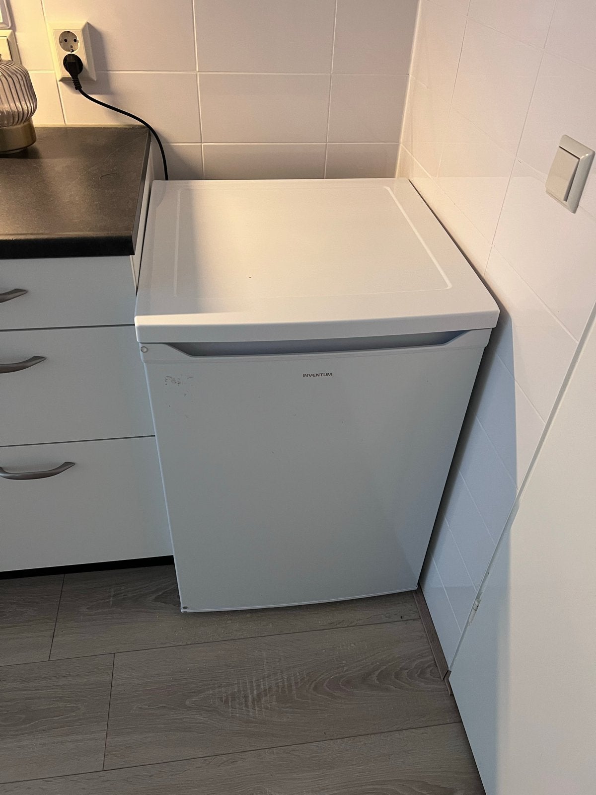Inventum Koelkast met vriesvak - Compact en efficiënt, Witgoed en Apparatuur, Koelkasten en IJskasten, 75 tot 100 liter, Zo goed als nieuw