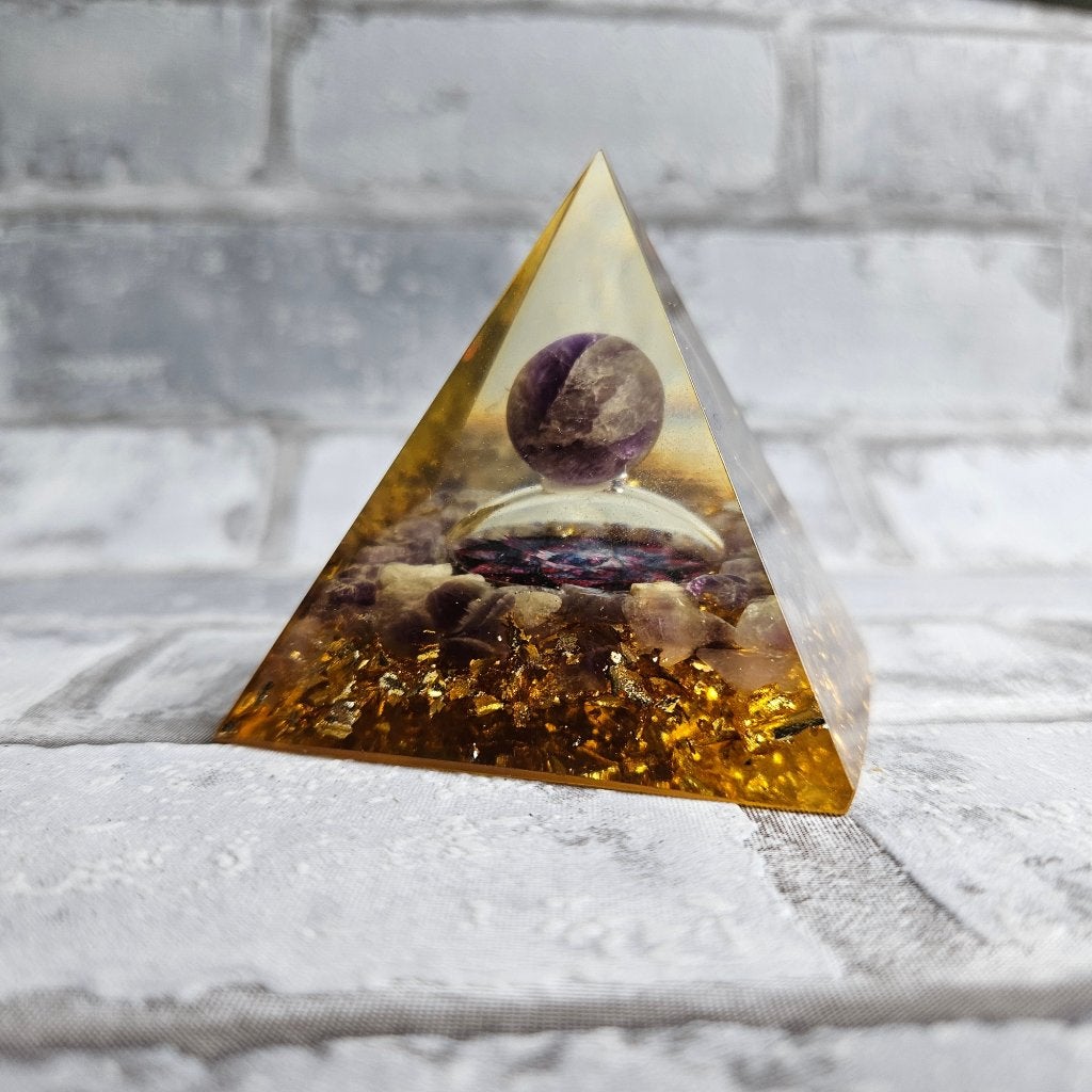 Epoxy Piramide Maan Edelstenen Spirituele Decoratie, D, Nieuw, Ophalen of Verzenden, D