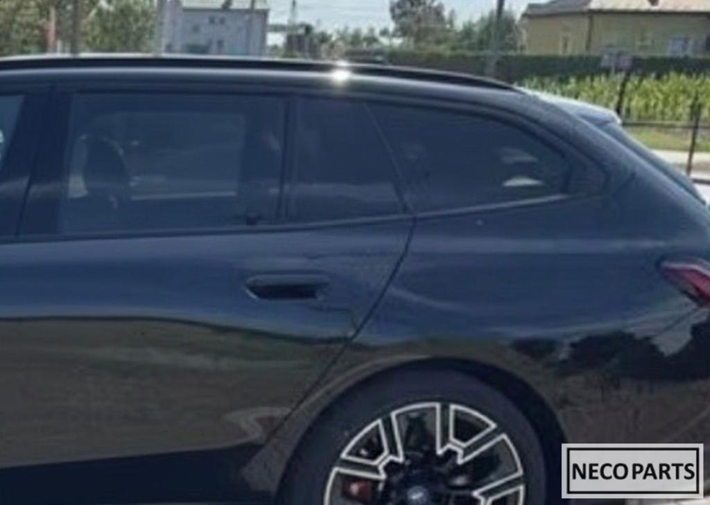 BMW 5 G61  SNIJDEEL ACHTERKANT LINKS RECHTS 475 ORIGINEEL, Gebruikt, -, Ophalen of Verzenden, Achter