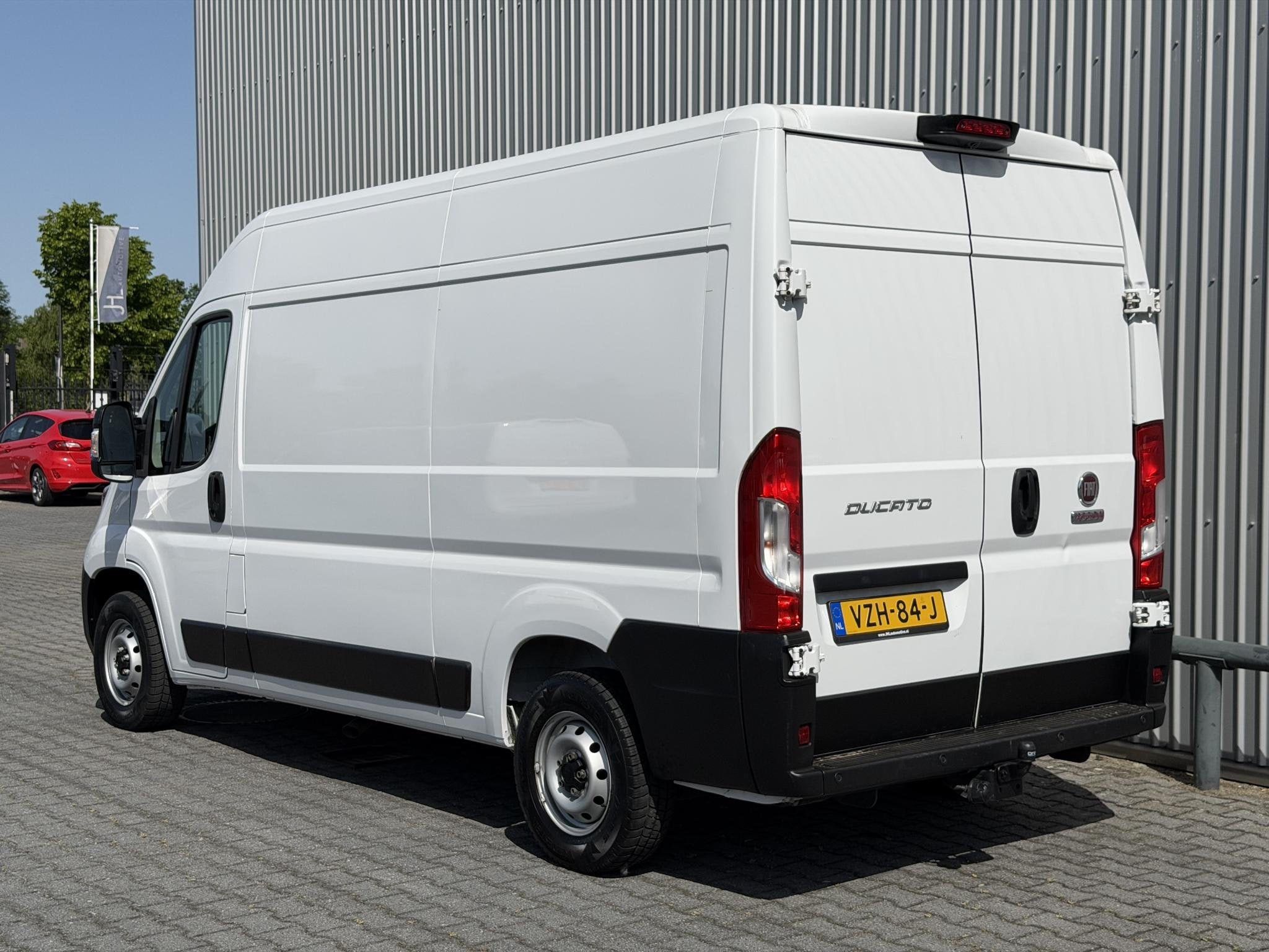 Fiat Ducato 30 2.2 MultiJet L2H2*NAVI*CAM*CRUISE*A/C*HAAK*3P, Stof, Gebruikt, 4 cilinders, 2500 kg