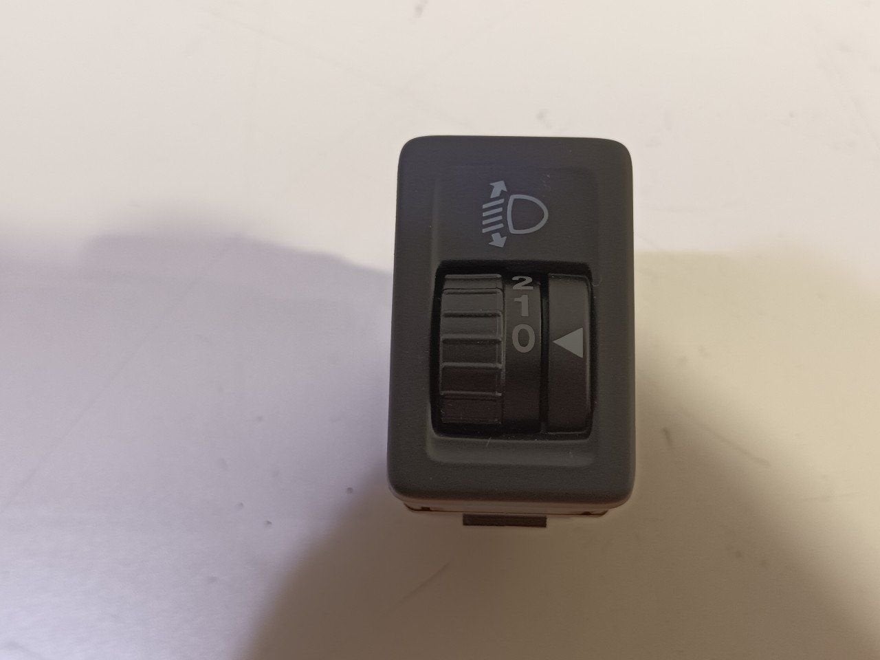 Schakelaar koplamp hoogteregeling Suzuki Celerio, Auto-onderdelen, Onderdelen@venauto.nl, Van der Ven Autorecycling B.V., Gebruikt
