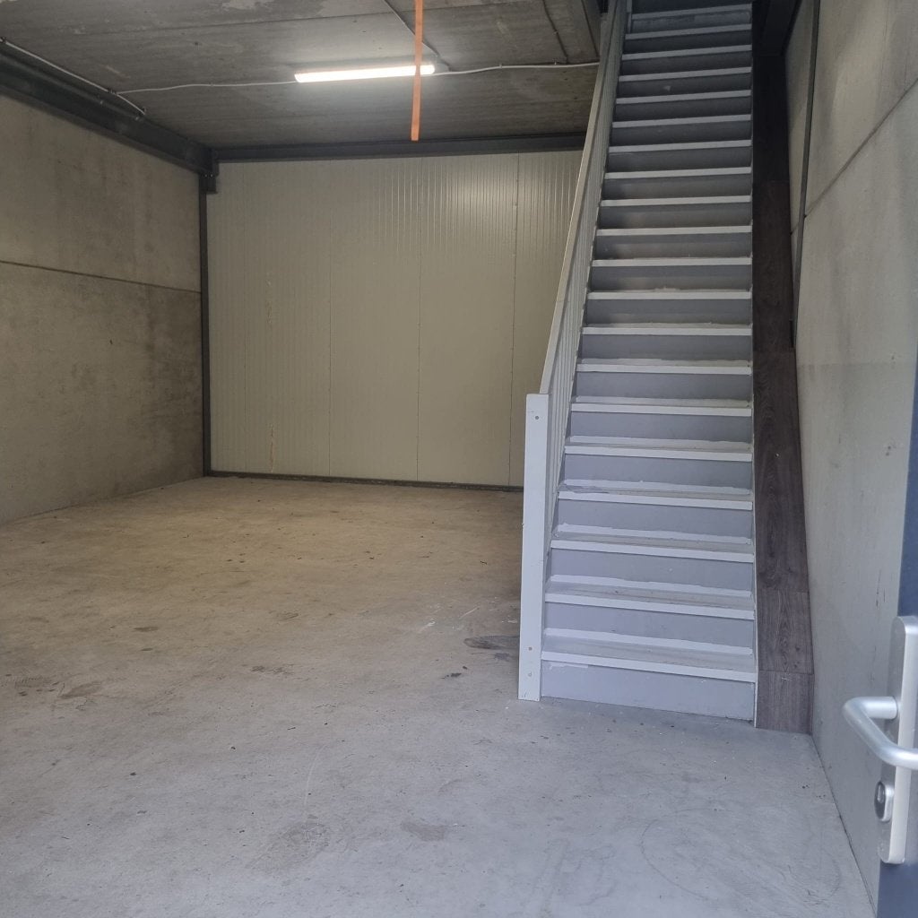 Te Huur Bedrijfsruimte Assendelft – 120 m² | 2 Etages, 120 m², Huur, Bedrijfsruimte