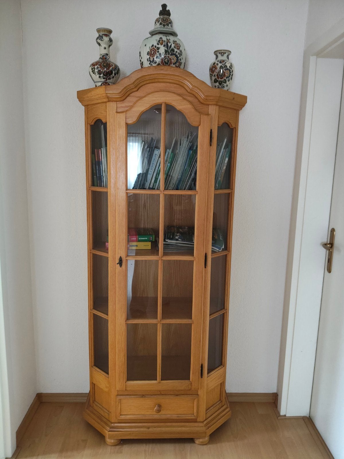 Eikenhouten servieskast met glazen deuren, Ophalen, Glas, Gebruikt, Met deur(en)