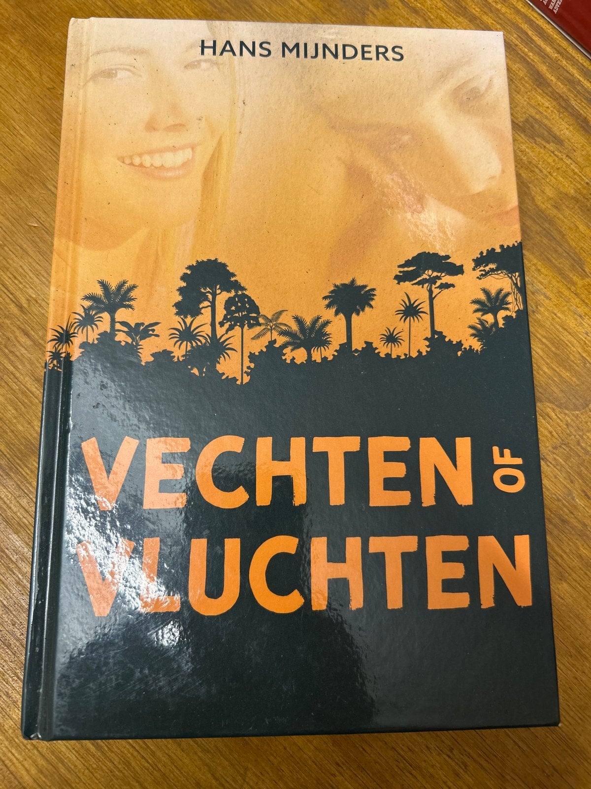 Vechten of Vluchten - Hans Mijnders (Zo goed als nieuw), Ophalen of Verzenden, Zo goed als nieuw