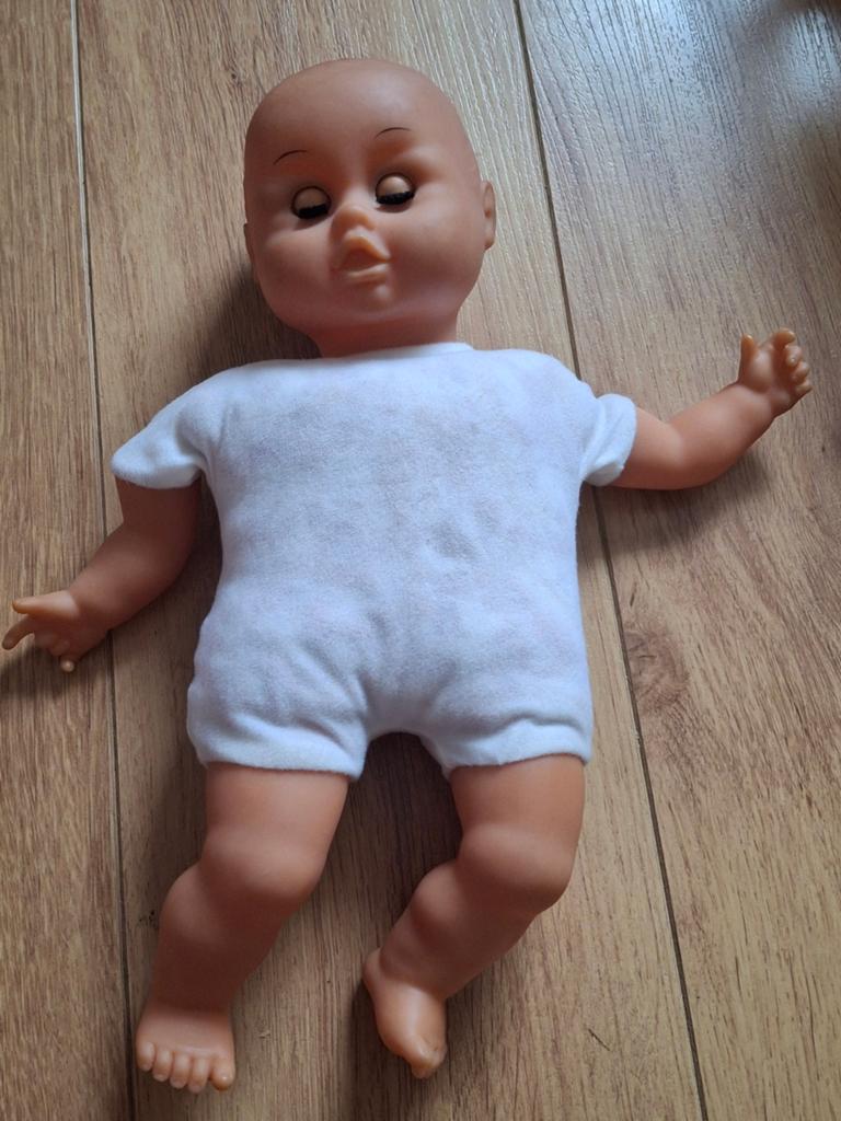 Babypop met zacht lijf. 35 cm groot., Ophalen of Verzenden, Babypop