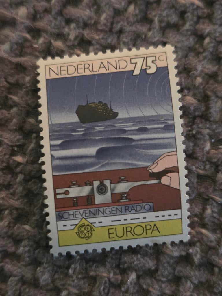 Nederland 75c postzegel Scheveningen Radio Europa, Postzegels en Munten, Ophalen of Verzenden, Na 1940, Gestempeld