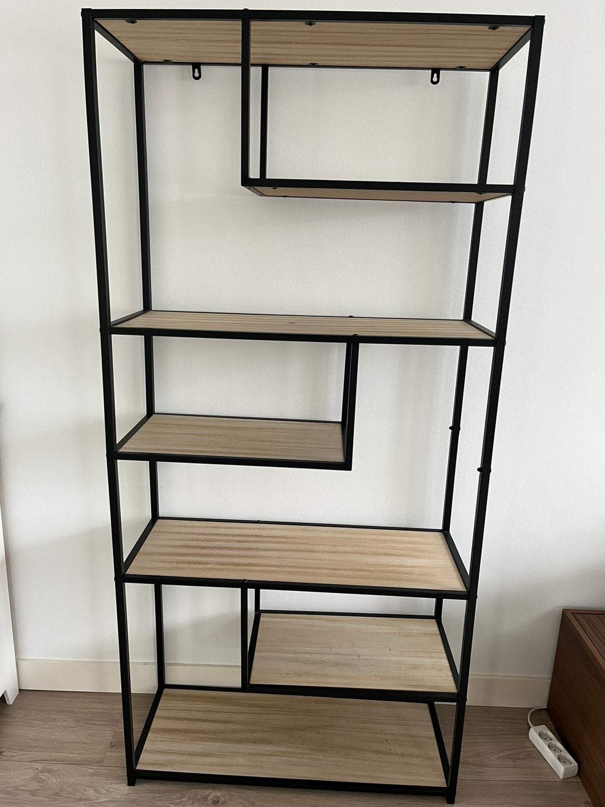 Wandkast, leuk voor decoatie en boeken, Ophalen, Gebruikt