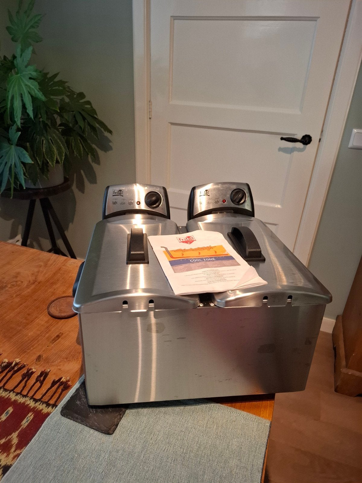 Fritel Friteuse FR 1355 Duo, zgan, Witgoed en Apparatuur, Frituurpannen, 2 tot 3 liter, Ophalen of Verzenden, Zo goed als nieuw