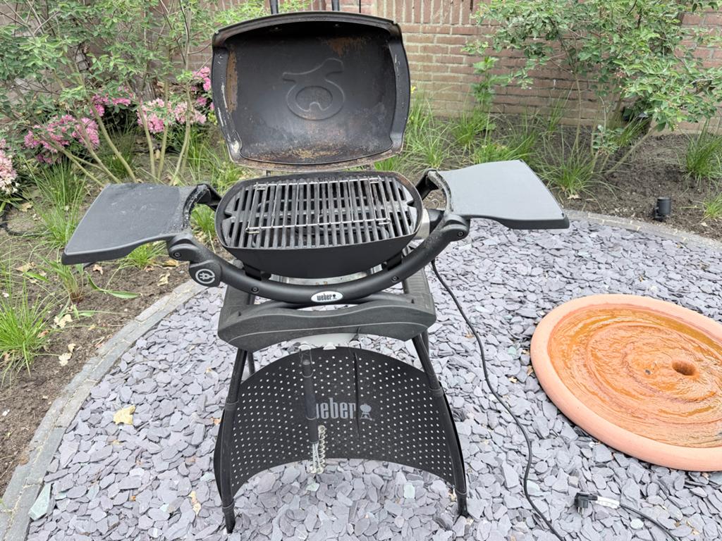 Weber Q1400 elektrische BBQ met grillplaat en hoes, Ophalen, Gebruikt