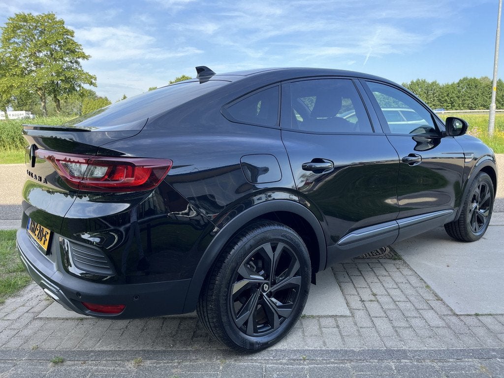 Renault Arkana 1.6 E-Tech Hybrid 145PK R.S. Line / E-Tech en, Auto's, Renault, Gebruikt, Overige brandstoffen, Zwart, Leder