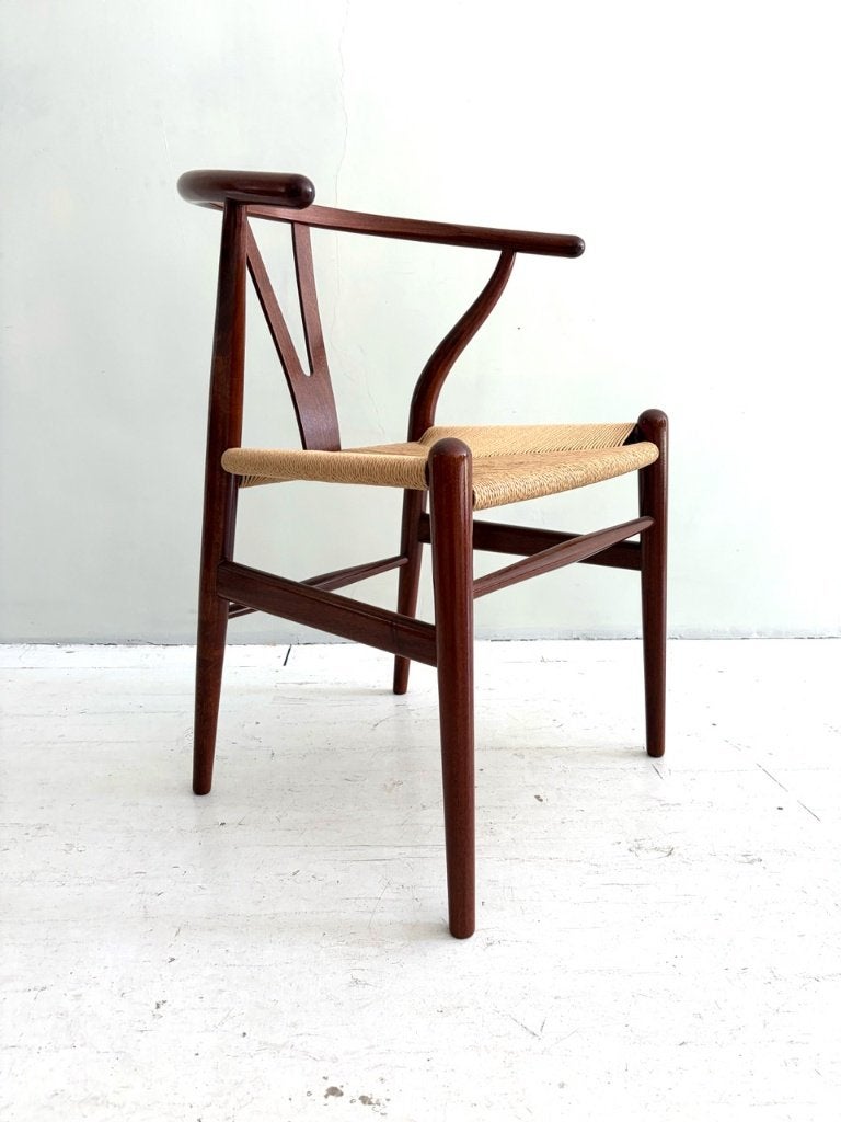 Carl Hansen & Son CH24 Wishbone birthday edition Hans Wegner, Ophalen, Bruin, Nieuw, Hout