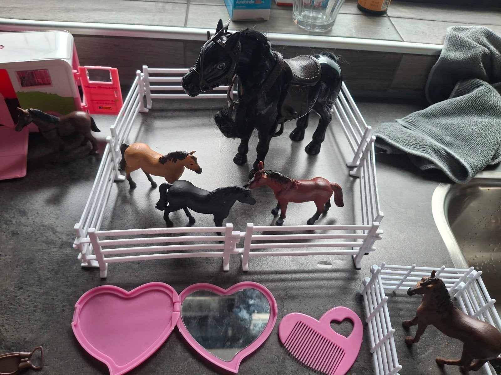 Grote paardenspeelset met trailer, pick-up en accessoires, Ophalen of Verzenden, Gebruikt, Jongen of Meisje