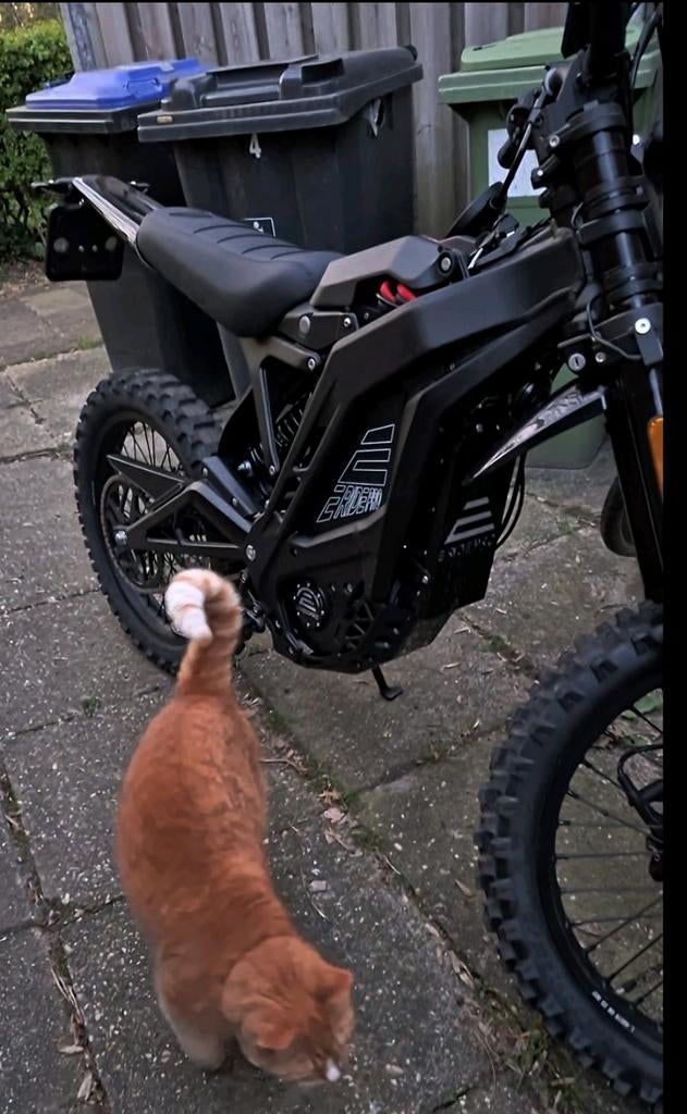 Eride Pro SR (SNELSTE LEGALE BROMMER OP GELE PLAAT), Fietsen en Brommers, Maximaal 45 km/u, Elektrisch, Zo goed als nieuw, Ophalen