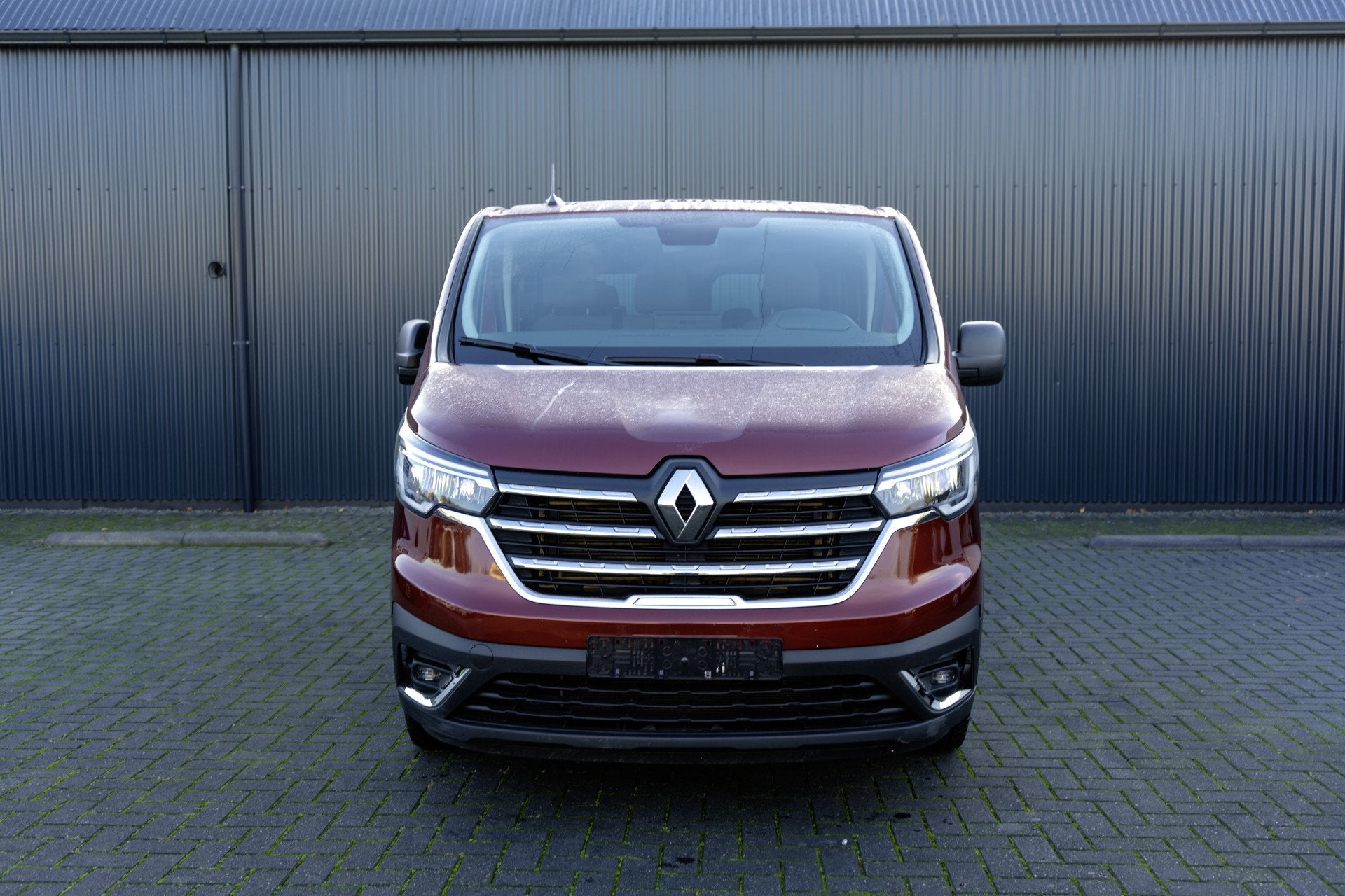 Renault Trafic Renault Trafic Blue dCi 150PK | L2H1 | 9-Zits, Auto's, Voorwielaandrijving, Gebruikt, Zwart, 150 pk