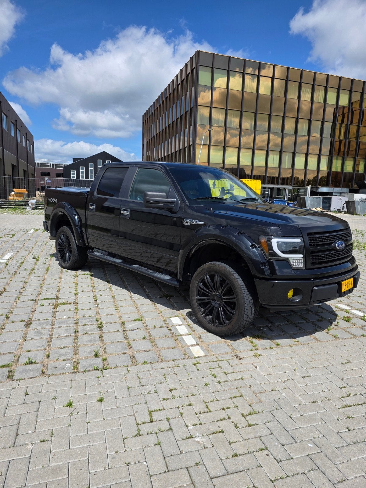 Ford F-150 5.0 V8 Roush XLT – Black on Black – LPG – 22”, Auto's, 2623 kg, Zwart, Bedrijf, 4949 cc