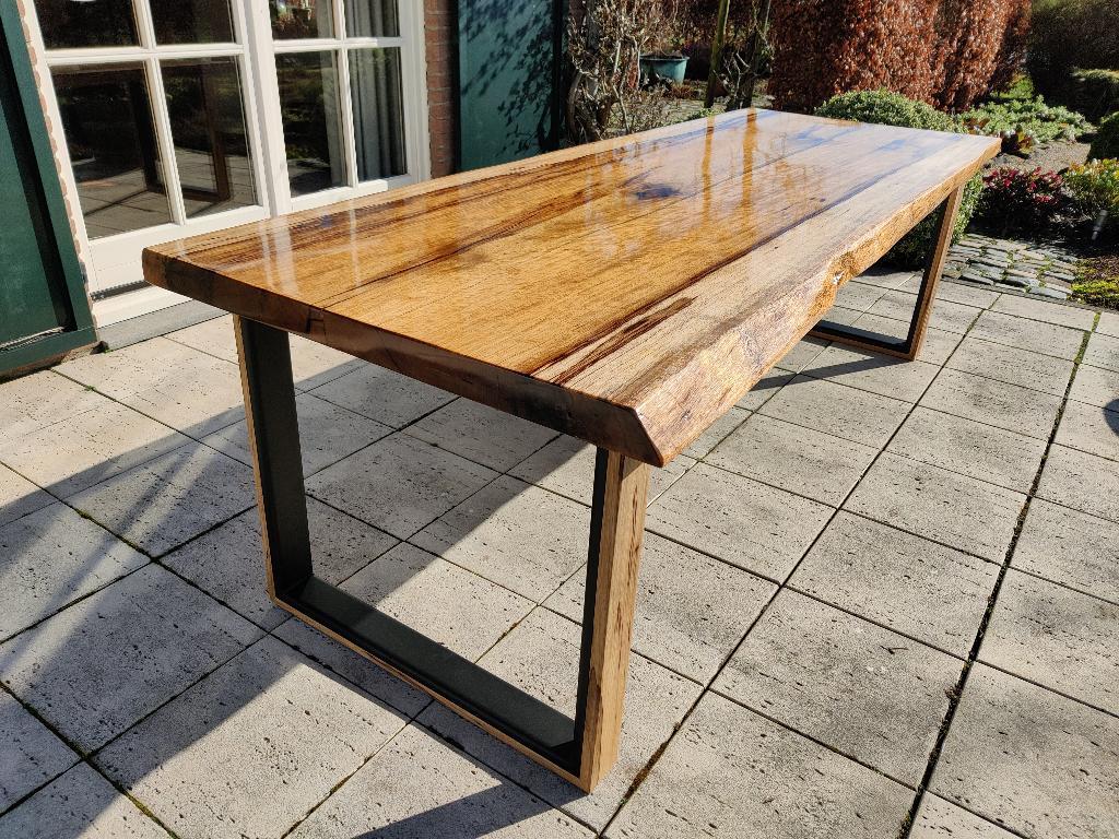 Boomstamtafel op maat - Tafel iroko/afrormosia binnen buiten, Huis en Inrichting, Tafels | Eettafels, 100 tot 150 cm, Ophalen of Verzenden