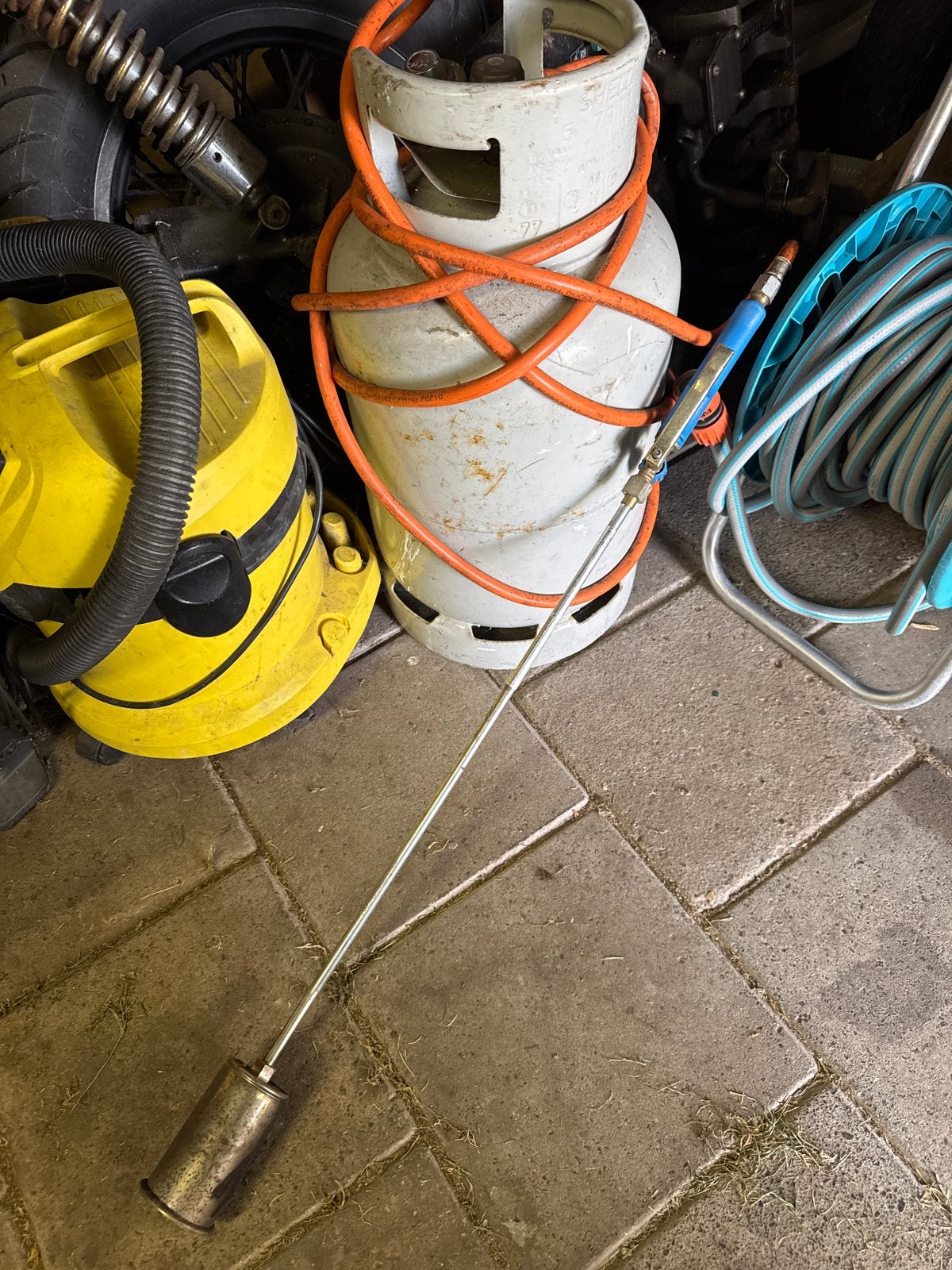 Gasfles met brander voor onkruid of dakbedekking, Ophalen, Gebruikt
