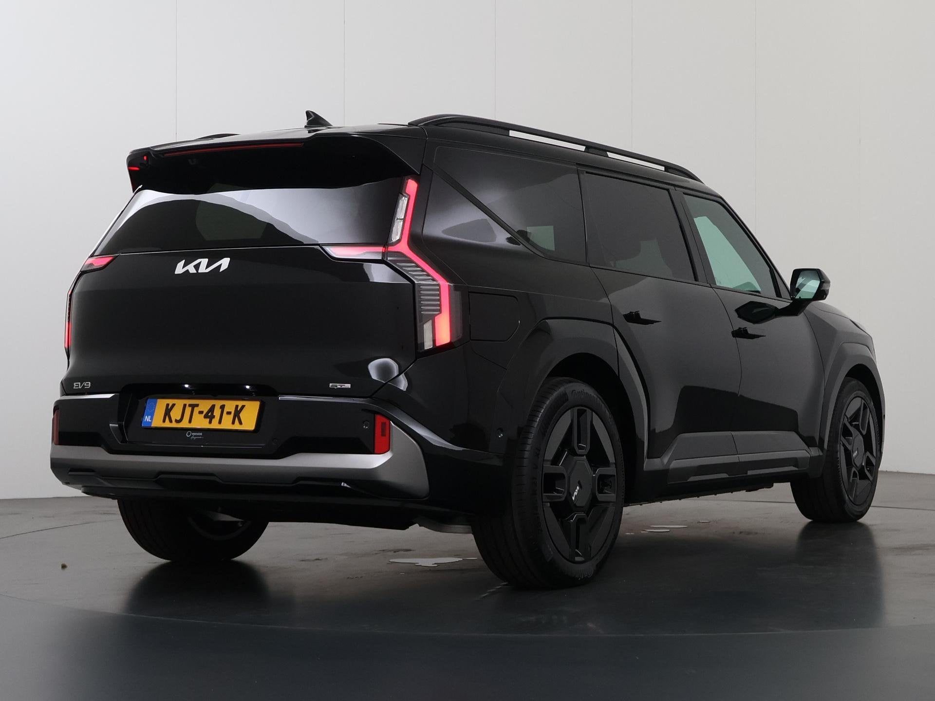 Kia EV9 GT-Line AWD 99.8 kWh | Panoramaschuifdak | LED-matri, Auto's, Automaat, EV9, Zwart, Origineel Nederlands