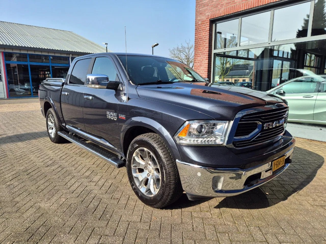 Dodge Ram 1500... Hemi .Limited.LPG (bj 2018), Auto's, Gebruikt, 5654 cc, Origineel Nederlands, Bedrijf