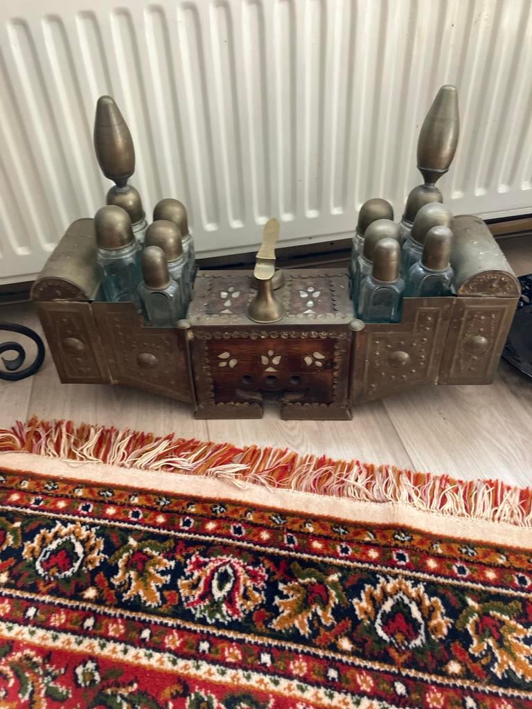 Antieke schoenpoetsset van messing en hout, Ophalen