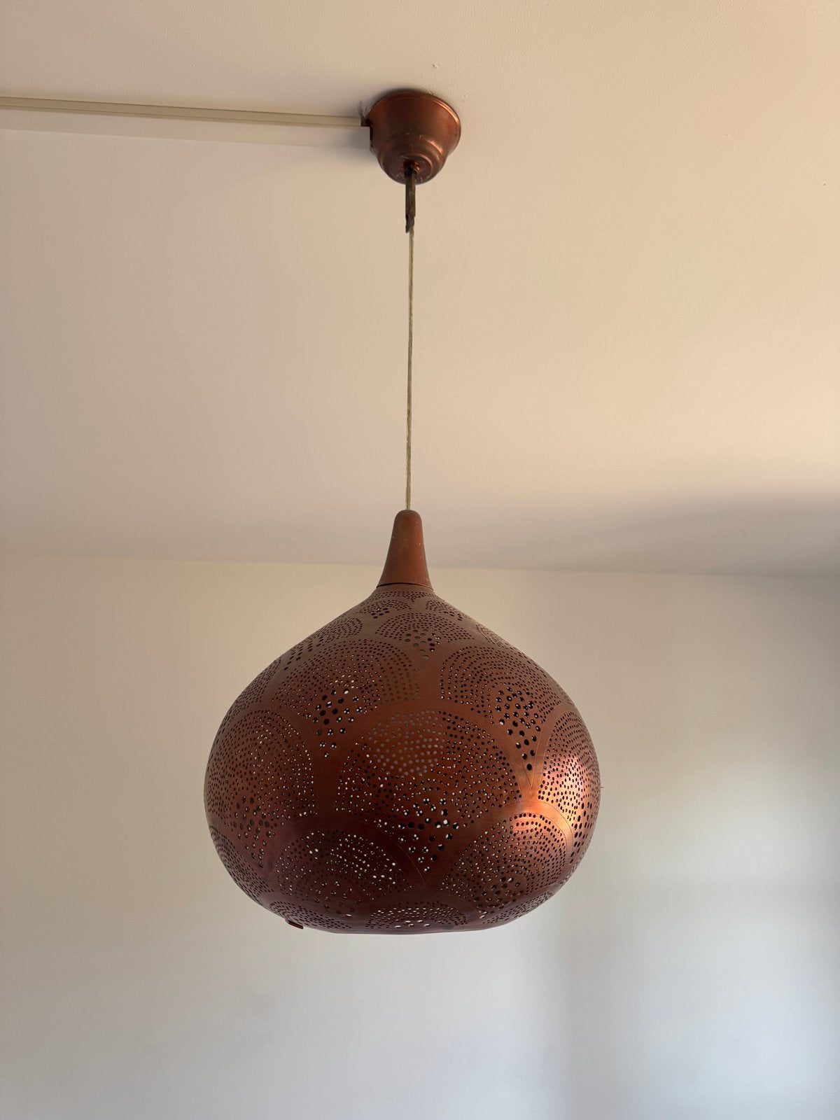 Zenza hanglamp koperkleurig met gaatjespatroon, Ophalen, Gebruikt, Metaal, E27 (groot)