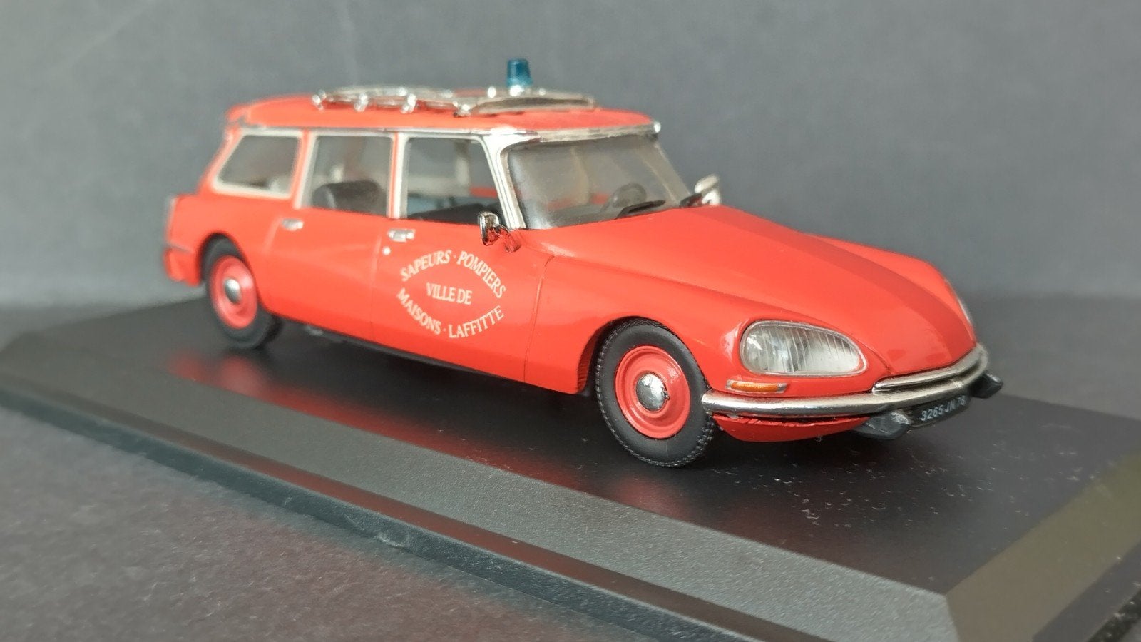 Citroen Id 20 Break ambulance Pompiers 1:43 Pol, Auto, ., Nieuw, Ophalen of Verzenden