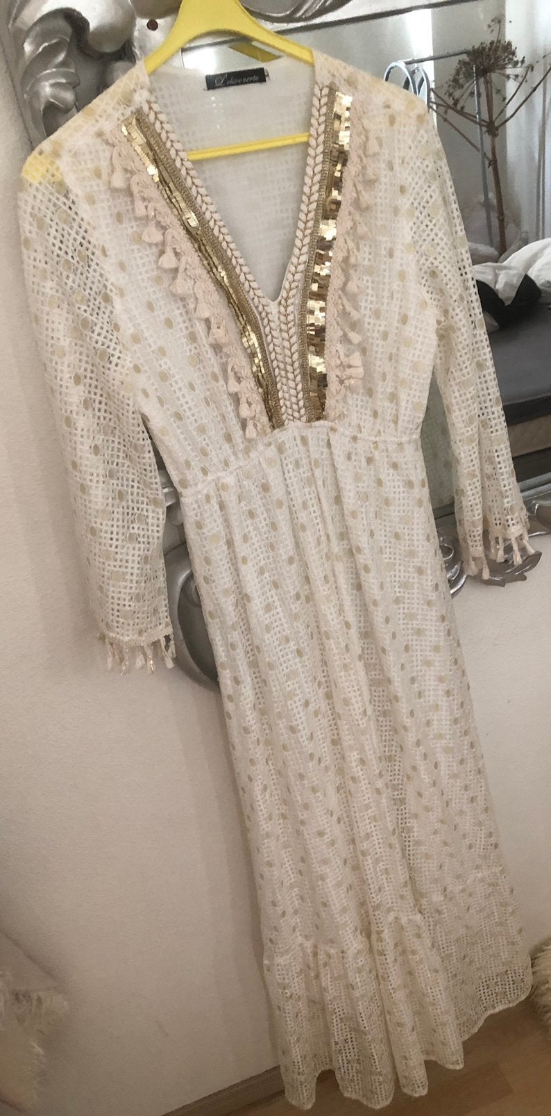 Witte jurk met gouden details en pailletten, Kleding | Dames, Jurken, Maat 38/40 (M), Wit, Ophalen of Verzenden, Zo goed als nieuw